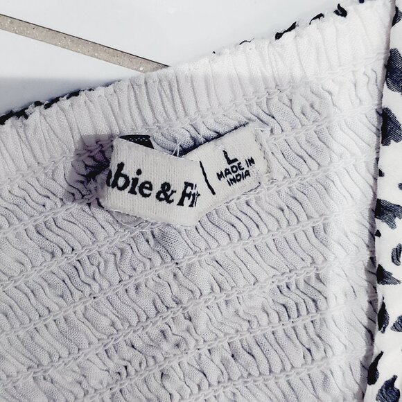 Abercrombie & Fitch Black/White Spotted Chiffon Pleated Maxi Dress - Picture 11 of 12